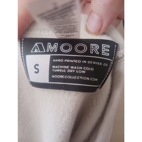 Amoore road runner sweatshirt cream small Unisex long sleeve - Picture 3 of 3